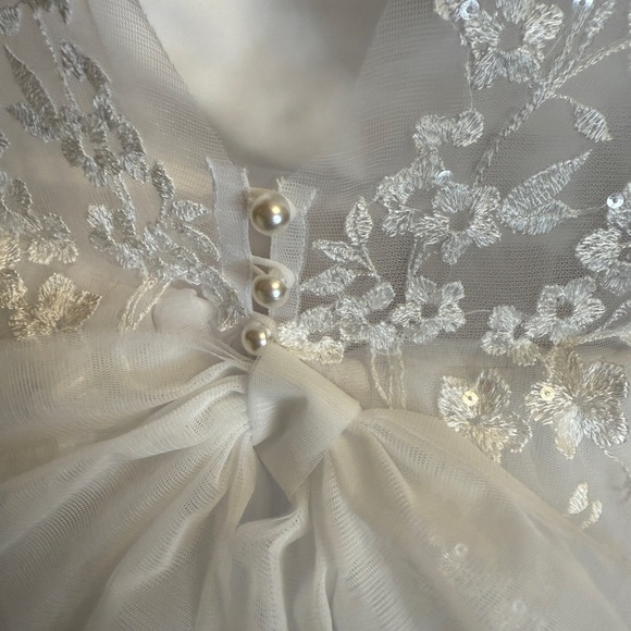 Ellie Gowns Size 8 Elegant White Lace Kids Flower Girl Dress - Picture 5 of 6